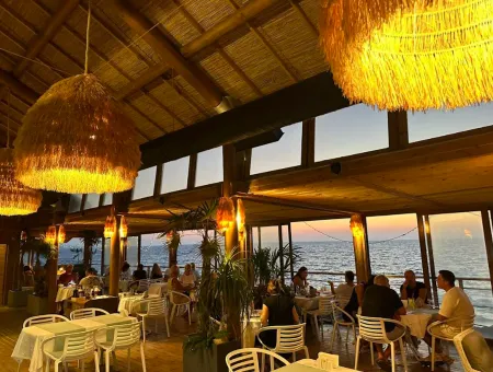 Relaxed Coastal Stay with Poolside Access & Great Amenities Отели в г. Аканту