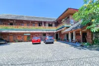 Omah Kampoeng Near UKSW Salatiga Mitra RedDoorz Hotel dekat Fakultas Dakwah UIN Salatiga