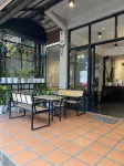 Funky Monkey Cafe & Hostel