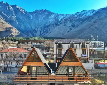 Luno Cottage Hotels in Stepantsminda