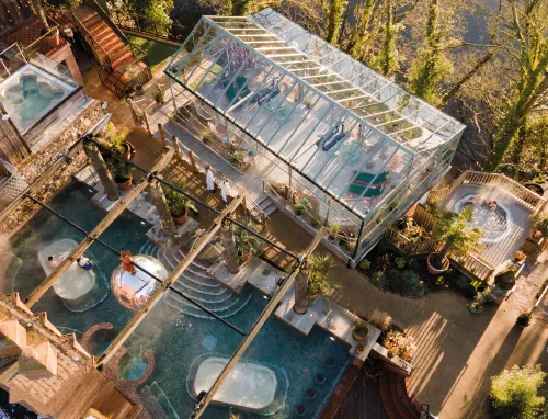 The Rabbit Hotel & Retreat - parking