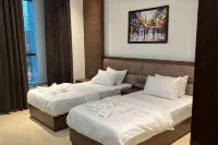 Hotel Midtown Aligarh Hôtels à : Sikandarpur Bhukarawale