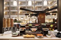 Embassy Suites by Hilton Cincinnati RiverCenter - breakfast