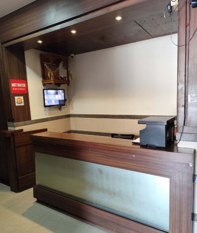 Front Desk Kolhapur Residency Photo