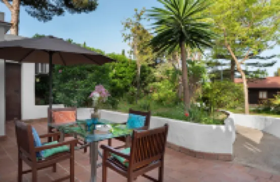 科蒂喬豐塔尼利亞公寓