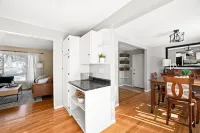 Buffalo Bliss - Near Universities and Natural Areas-Large Deck and Backyard