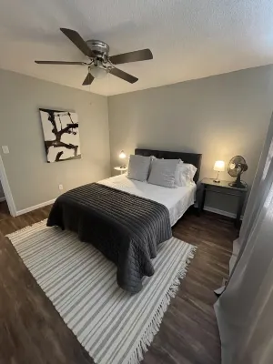 Cozy house in quiet neighborhood with hot tub, fire pit, and arcade games!