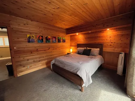 Hillside hideaway in pine mountain club