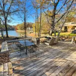 The Cove- Kayak, Private Boat Ramp, Fire Pit, Ping Pong, Darts, & EV Charger