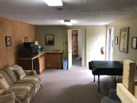 #2 Farm Charm Kitchenette near Wolf Pen trails, alcohol/smoke-free environment