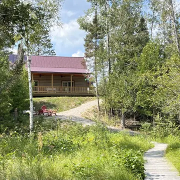 Riverfront Cabin: The Cozy Southern Brook Trout Lodge