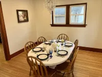 Charming & convenient house in downtown Marshall