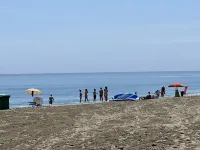 Beautiful modern apartment 1 min from beach