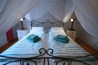 Rent one of the oldest houses in Weissenburg's old town, for up to 9 people
