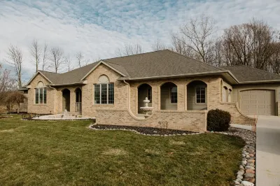 Fairway Getaway-by Whistling Straits, Golf sim/Theater Room, ZenDen &Poker Room! Отели в г. 