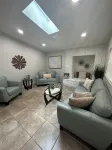 Totally Renovated near Pete's Pier with Trailer Parking Walk to Three Sisters!! - 2-Star