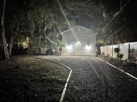 Sun & Speedway Villa - Centrally Located to Everything. Отели рядом с достопримечательностью «Университет аэронавтики Эмбри-Риддла»