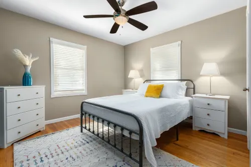 ~Cozy & Family Friendly Home~  Game Room | Self Check-in | FAST WiFi|