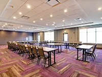 Home2 Suites by Hilton Edmonton South Hotel di Edmonton