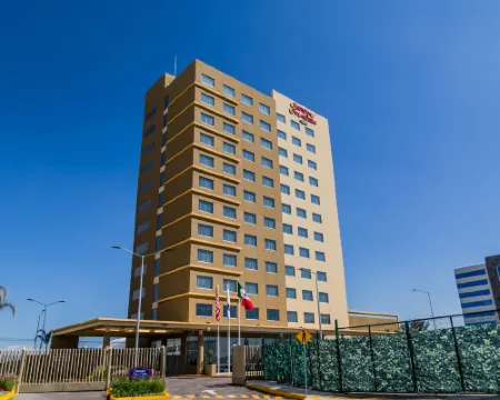 Hampton Inn & Suites by Hilton Puebla โรงแรมในปวยบลา