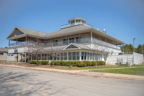 T West Lodging