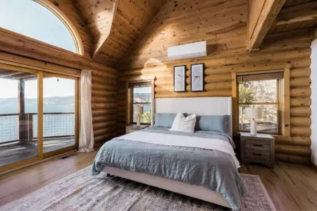 TimberTales - A cozy log cabin with magical lakeviews