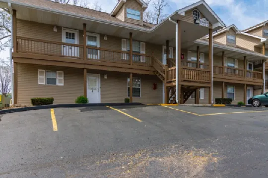 King Suite Condo - Golf Course View!