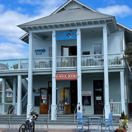 Gulf Front Seaside Iconic Honeymoon Cottage