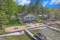Private Beachfront on Silver Lake: Amazing Views, Pontoon Boat, Kayaks