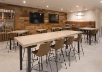 Doubletree by Hilton Chico - breakfast