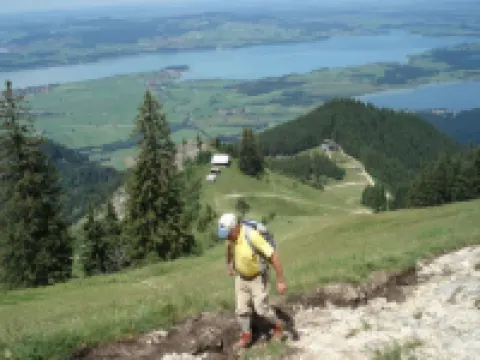 Sunny, spacious & fully equipped, castle views, close to lake/beach, restaurants