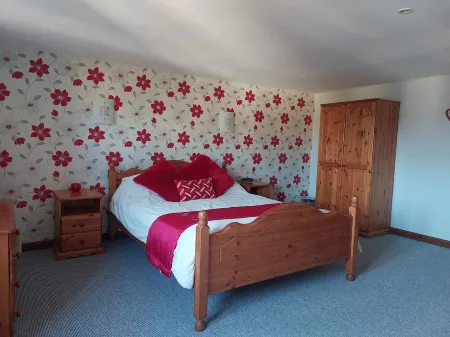 Converted barn with hot tub in north devon