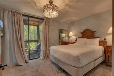 A Perfect Stay n’ Play upgraded 2 Bedroom Northstar Condo Hotels near Our Lady of the Lake Catholic Church