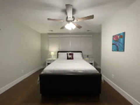 Luxury Craftsman Farmhouse Close to Beaches & Wineries