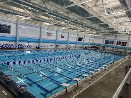 Spacious Living, BBQ, Minutes to DFW Airport, Sleep 16 Отели рядом с достопримечательностью «Stay N' Play»