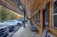 14 on the Ridge, Pet Friendly!