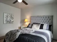 DOWNTOWN COZY GETAWAY فنادق في فورت سميث