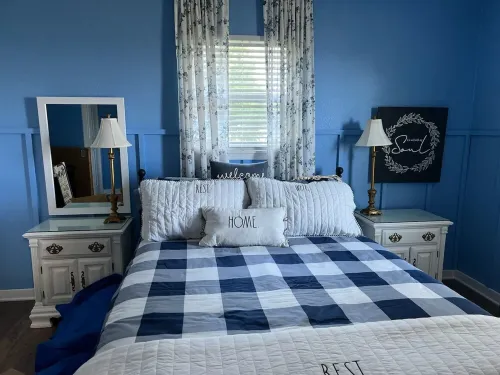 Quiet cottage on the water at Lake Livingston