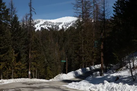 Whitefish Mountain Ski Condo - 1 BR, Kitchen, Hot Tub/Spa