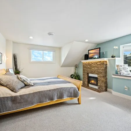The Loft – Pet-Friendly Egg Harbor Rental