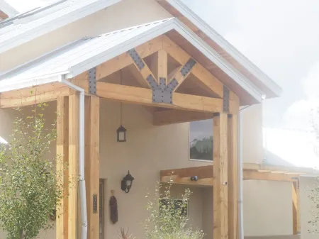 Luxury ranch home/cabin mountain retreat  Carson Natl Forrest