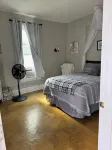 Charming 2-bedroom apartment with AC, WiFi in amazing Liberty - 2-stjärniga