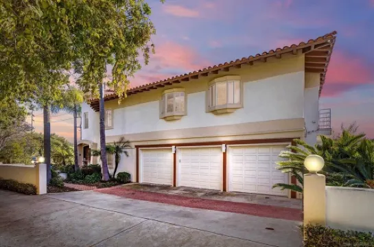 Luxury Oceanview Hilltop Villa w/ Private Pool