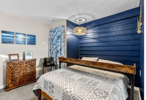 The Cozy Birdnest w/ Sauna & Outdoor Lounge space! فنادق في Englewood