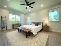 Kolea Landing Modern Beach House w/ Double Suite and Third Bedroom Option Hotels near Lanikai Beach