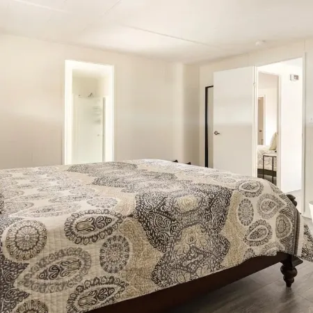 Cozy & Clean 3 BD/2BA In The Heart of The Red Rocks