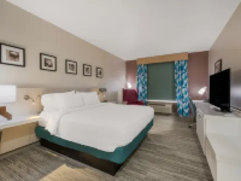 Hilton Garden Inn Oklahoma City Midtown Hotels near Hefner Lake & Park