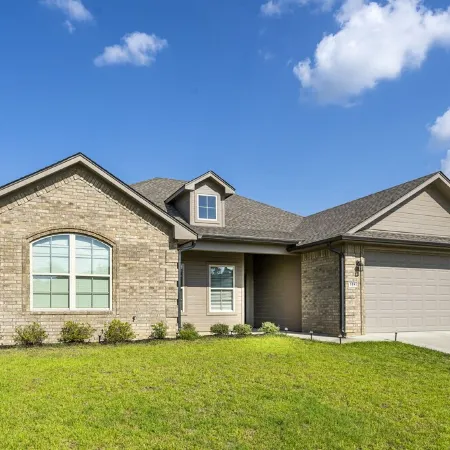 4 bedroom 2 bath Sleeps 8