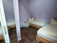 Lovingly furnished, cozy cottage in country style. Hotels in Oybin