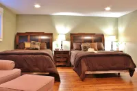 Luxury near Gateway to Mt Rainier and National Forests. Disabled Veteran Owned.